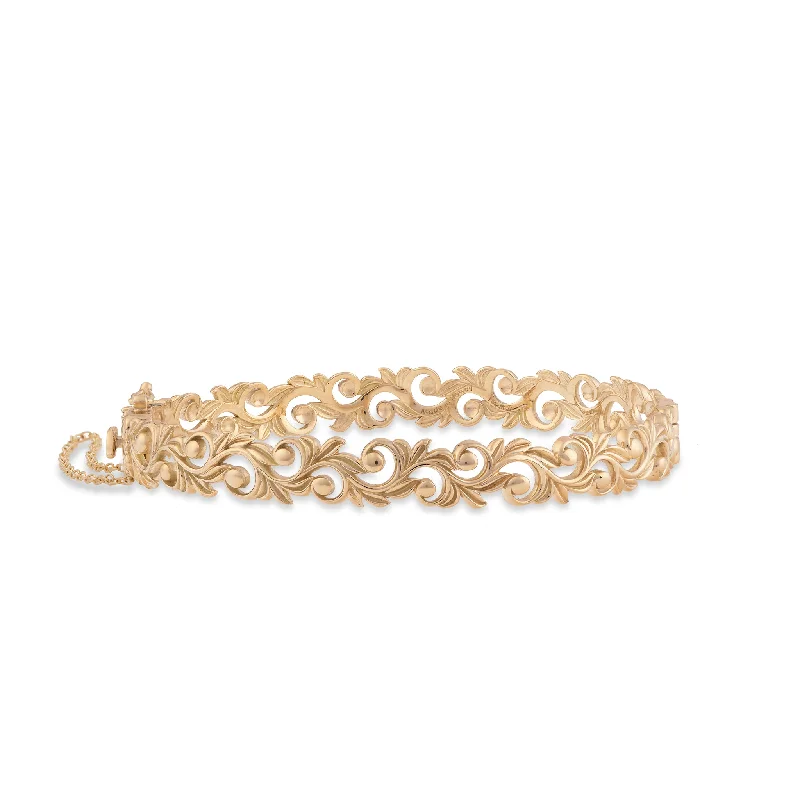 Living Heirloom Hinge Bracelet in Gold - 8mm